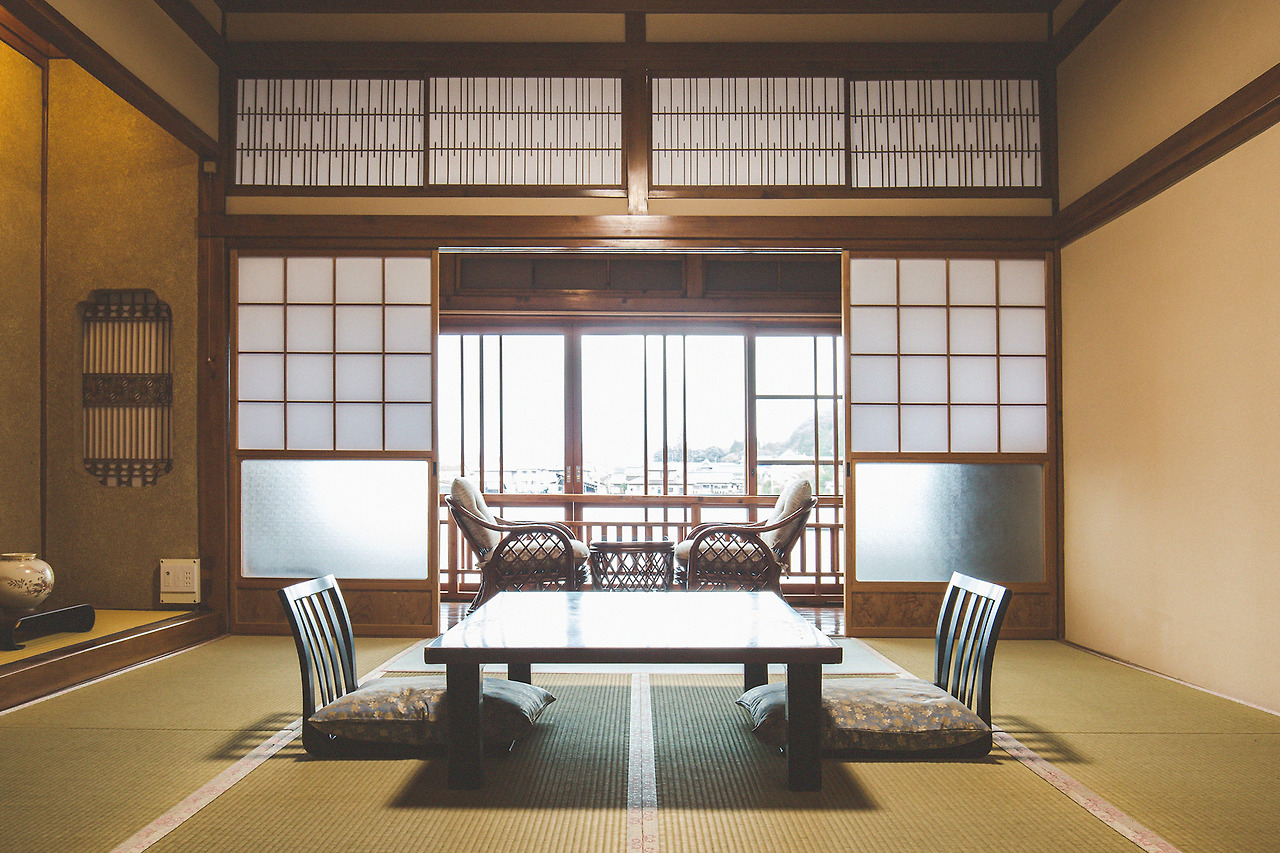 img_page_header (1).jpg