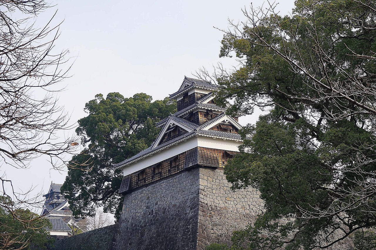 Kumamoto_castle_,_熊本城_-_panoramio_(5).jpg