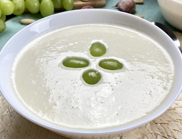 ajo blanco.jpg