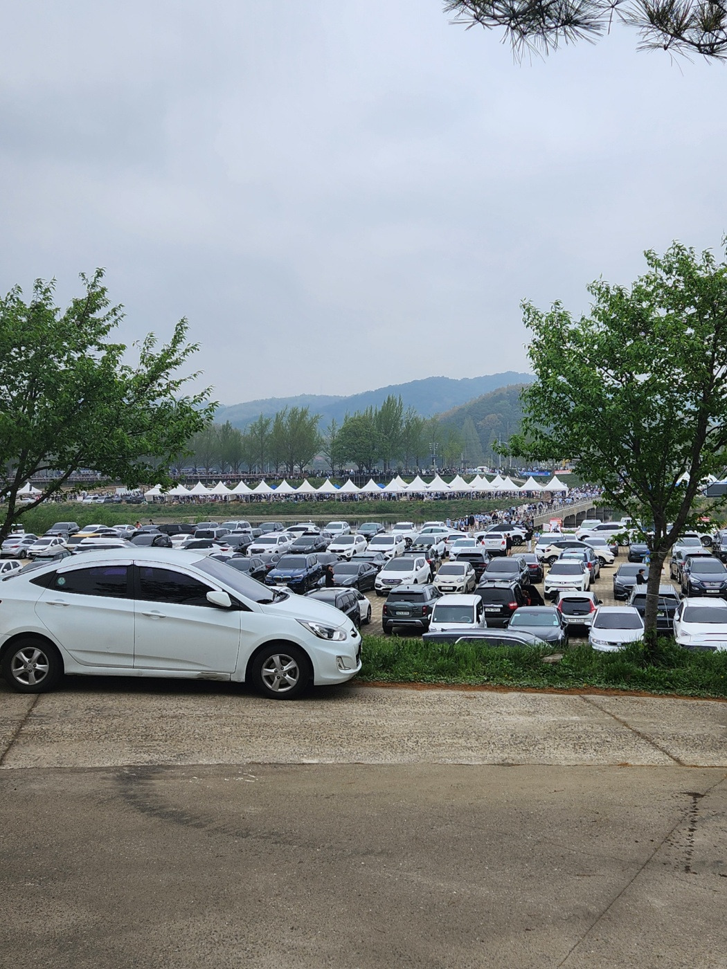 마라톤 주차장 차.jpg