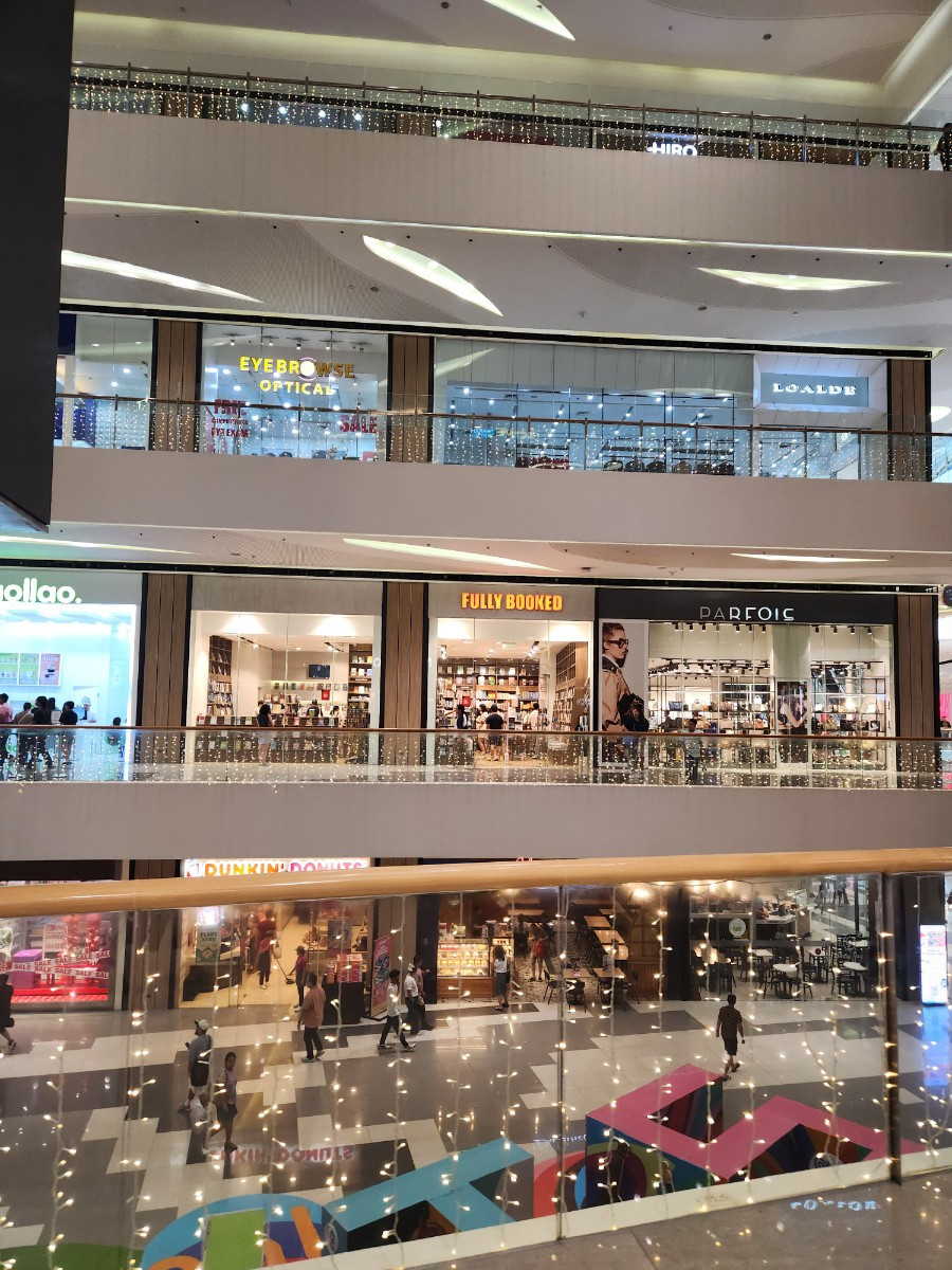 쇼핑몰 안1.jpg