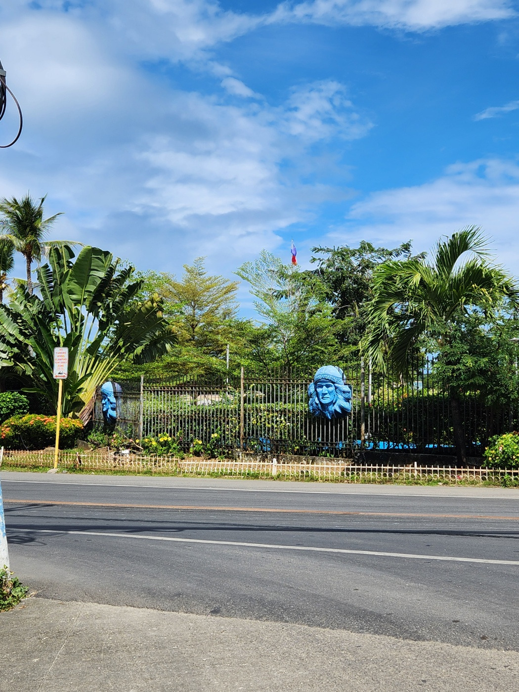 라푸라푸 공원.jpg