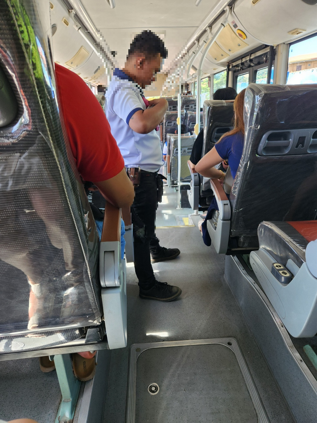 검표원 아저씨.jpg