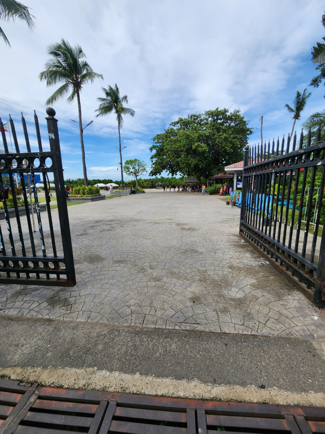 라푸라푸 대문.jpg