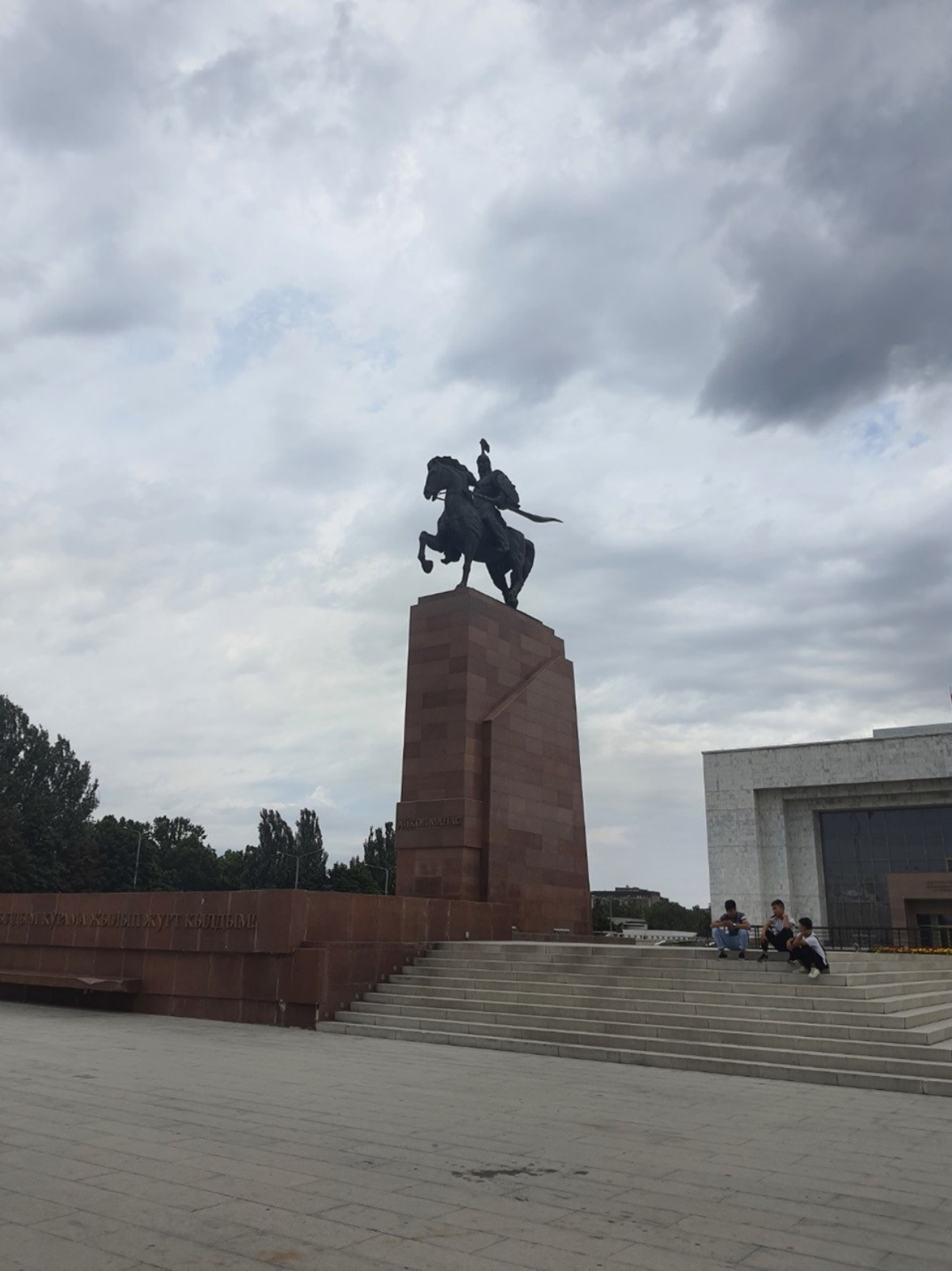 몽골제국의 세계 정복자 칭기스칸의 전신 마나스.jpg