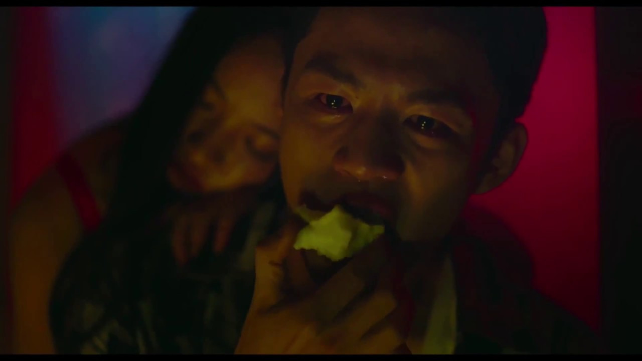 long day's journey into night bi gan apple close up.jpg