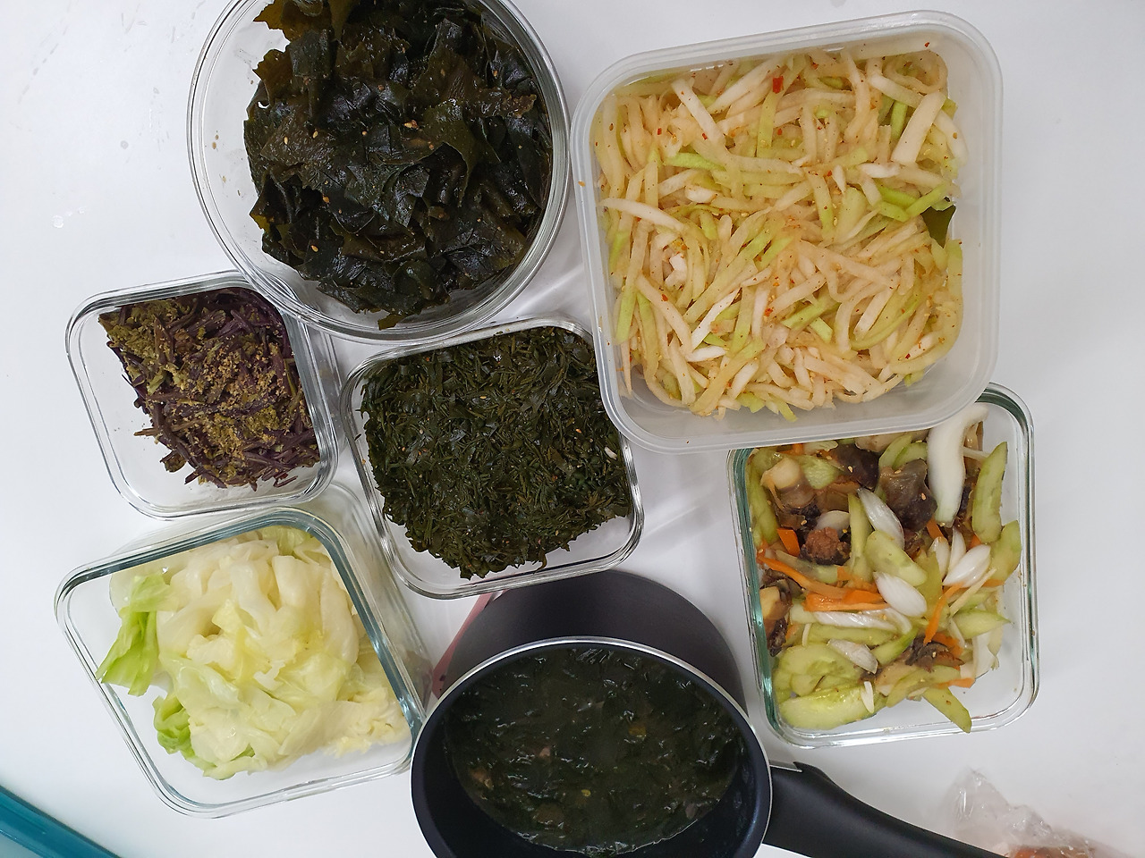 2504산모반찬 8가지.jpg