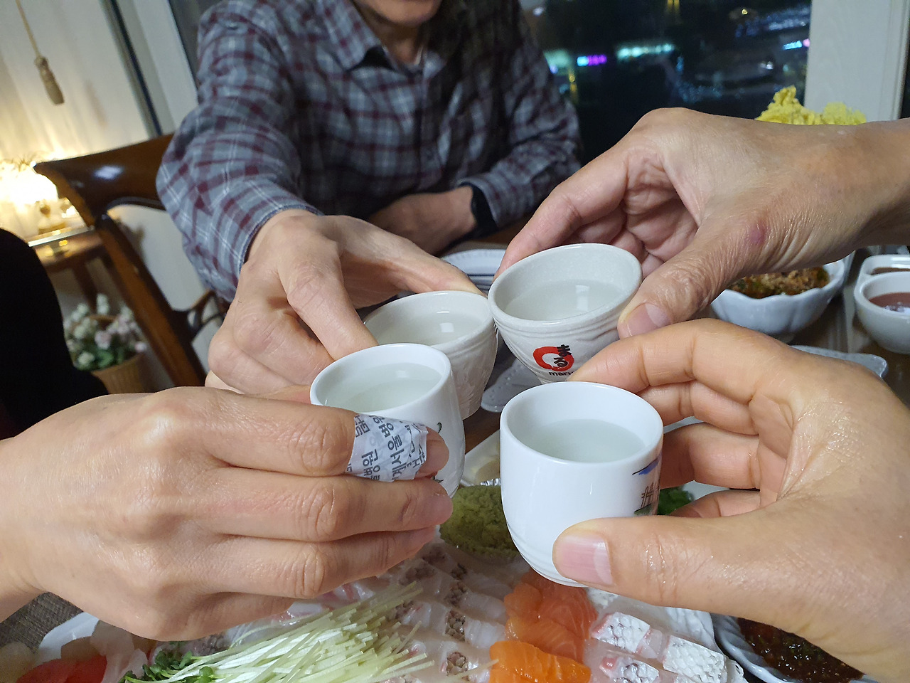 함께 마시기.jpg