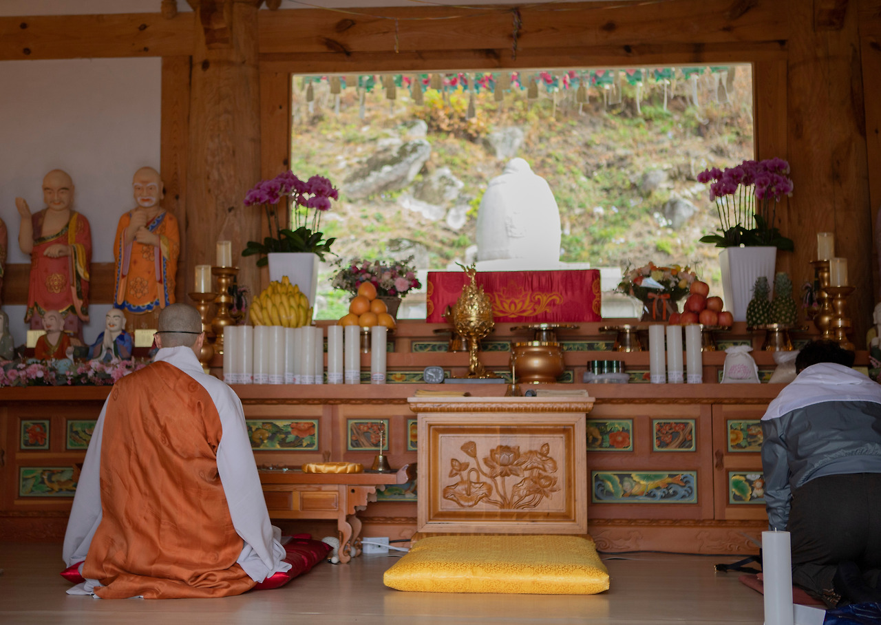 4조_손성준_2번_대견보궁에서 본 진신사리탑.jpg