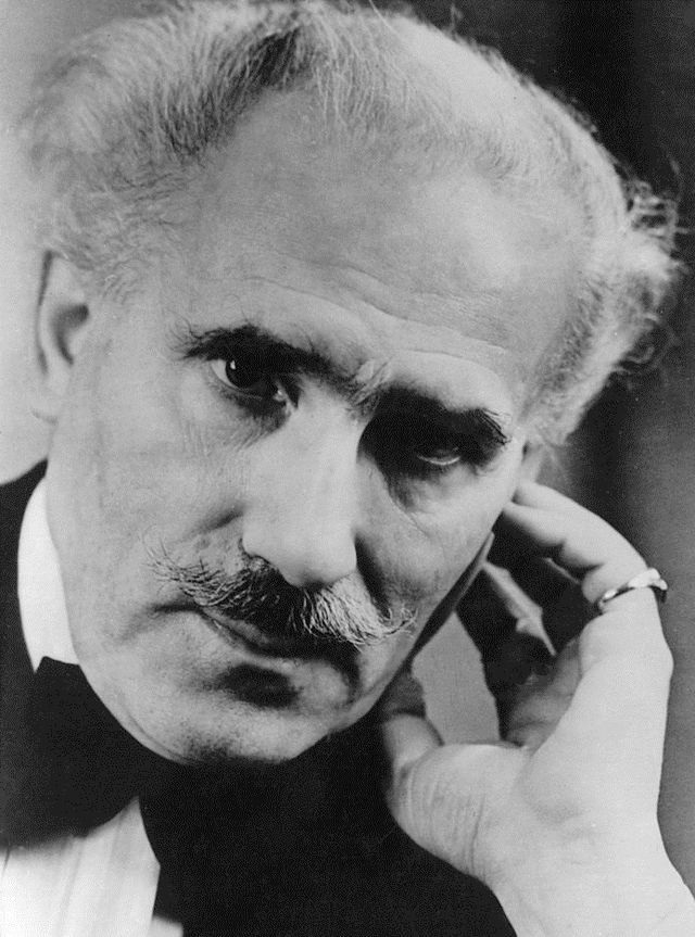 640px-Arturo_Toscanini_c1930.jpg