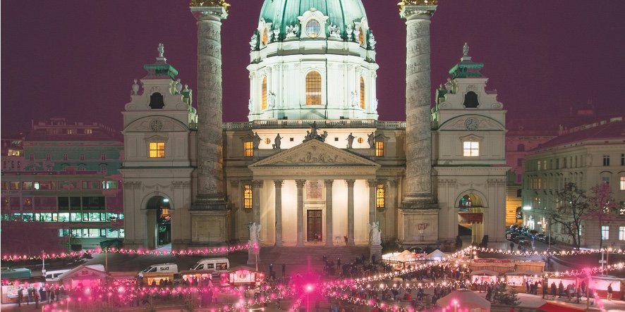 weihnachtsmarkt-karlsplatz.jpg