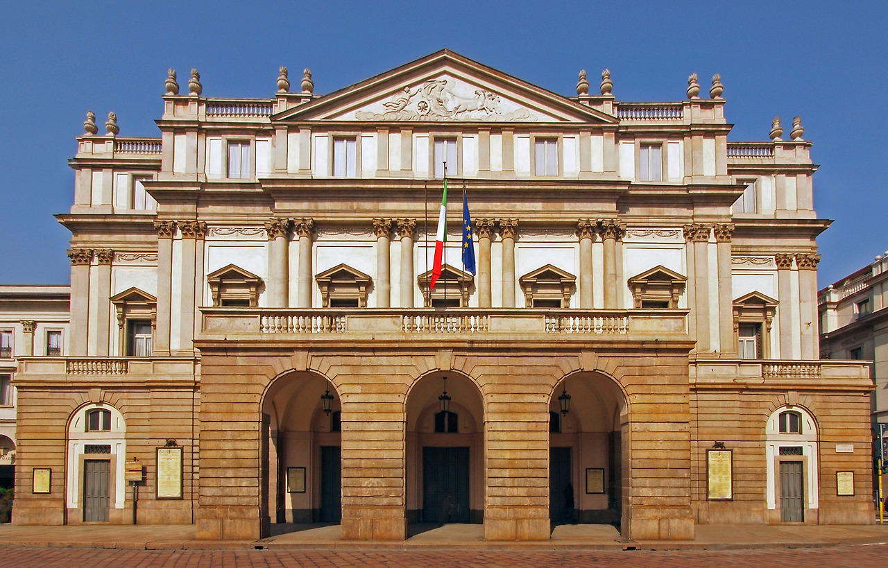 Exterior_Teatro_Alla_Scala_high_quality_01.jpg