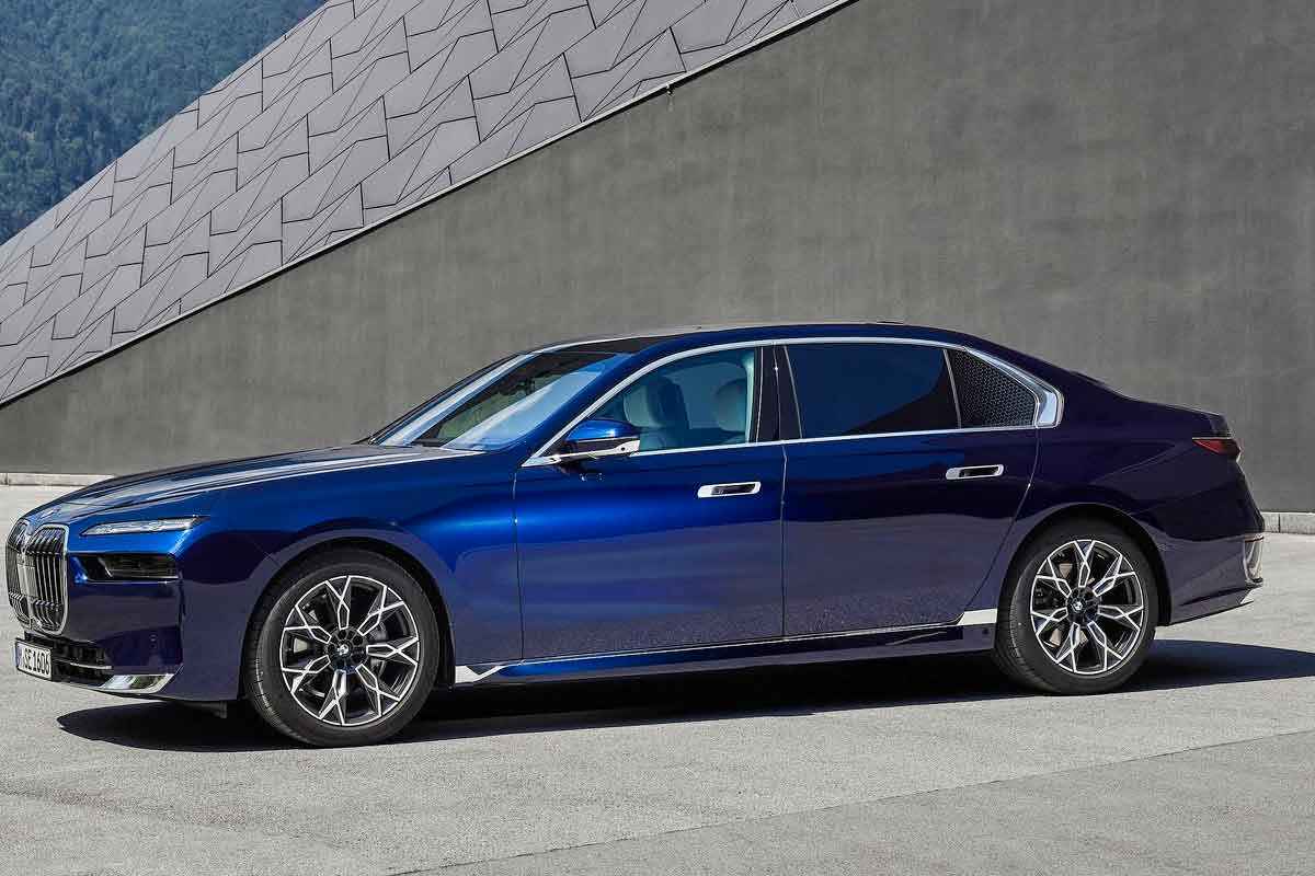 BMW7%EC%8B%9C%EB%A6%AC%EC%A6%88-%EB%B2%A4%EC%B8%A0S%ED%81%B4%EB%9E%98%EC%8A%A4-%ED%8C%90%EB%A7%A4%EB%9F%89-%EC%97%AD%EC%A0%84-BMW-%EA%B3%A0%EA%B0%9D%ED%8A%B9%ED%99%94%EC%84%9C%EB%B9%84%EC%8A%A4-3.jpg