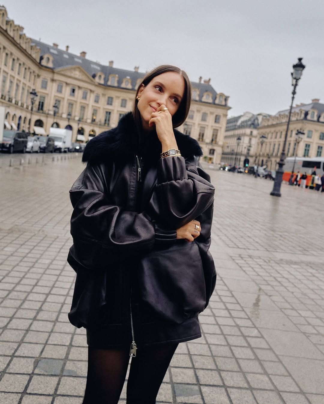 716365554_03_샬럿 그로네벨드@thefashionguitar.jpg