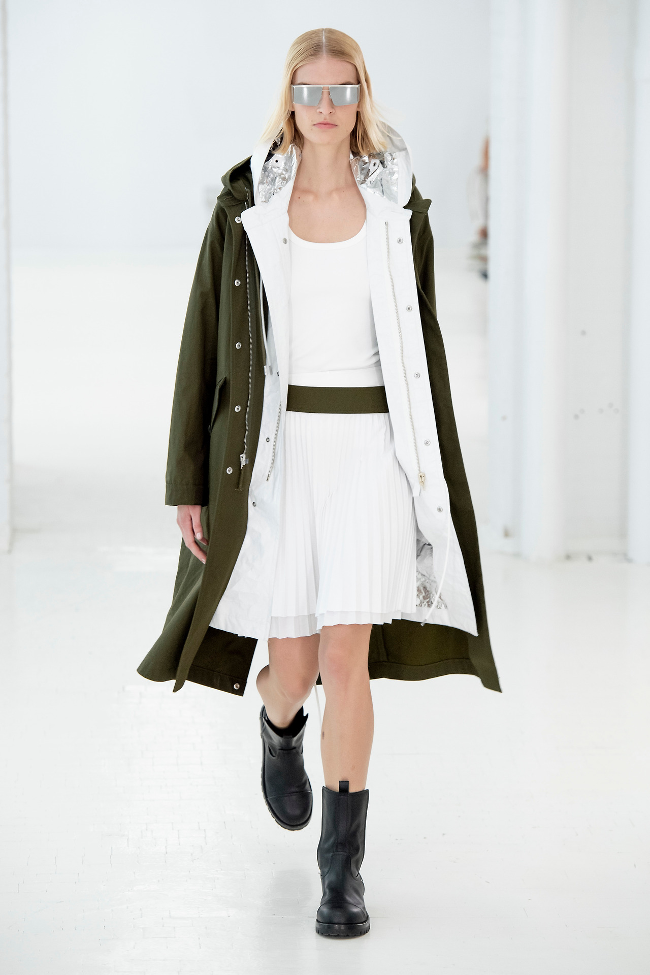 949412631_Helmut Lang S20 025.jpg