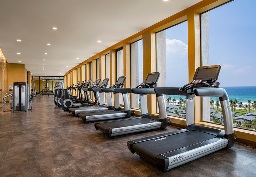 270315940_[Hash] 래디슨 블루 리조트 캄란_피트니스 센터.jpg