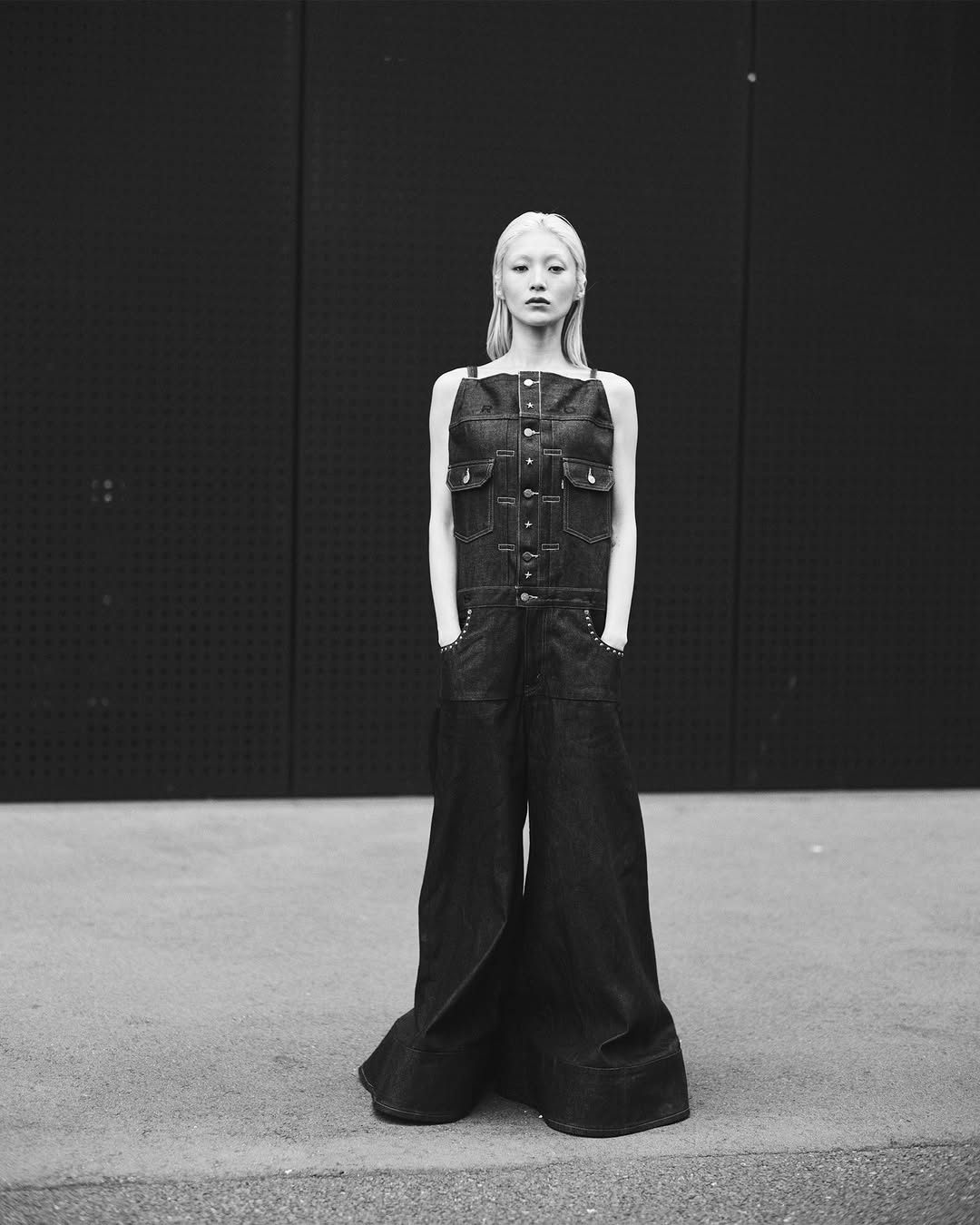 A Customization Popup “Levi’s® x sacai Tailor Shop Experience” The special Levi’s® x sacai popup shops will open for a limited time starting May 26 at Selfridges, and from May 27 at Landmark in Hong Kong, Cheongdam .jpg