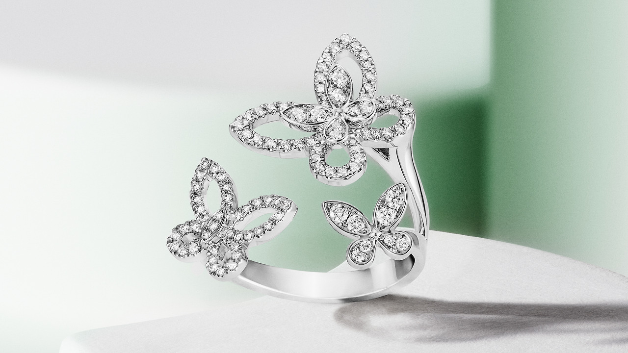 932835678_OVERALL-240719_GRAFF_EVERGREEN_KJ_N6_SH02_RGR790_029-51_V5 9x16.jpg