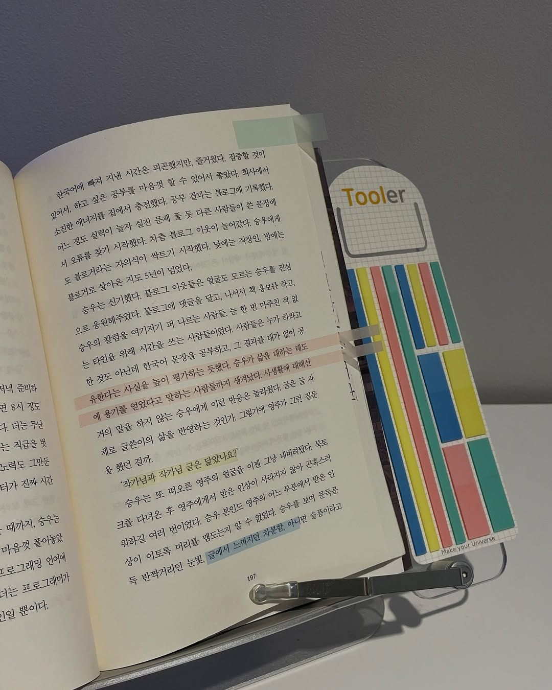 3가지 크기의 플래그를 한 판에 쓰고 싶다면 파스텔 모둠 플래그만한 게 없거든요✨큰 책에도 딱 맞는 140mm 사이즈와 미니 사이즈 2종류까지 !센스있는 책갈피는 덤 ❤️1석 3조로 다양하게 활용해 보세요 -)#독서용품 #플래그 (1).jpg