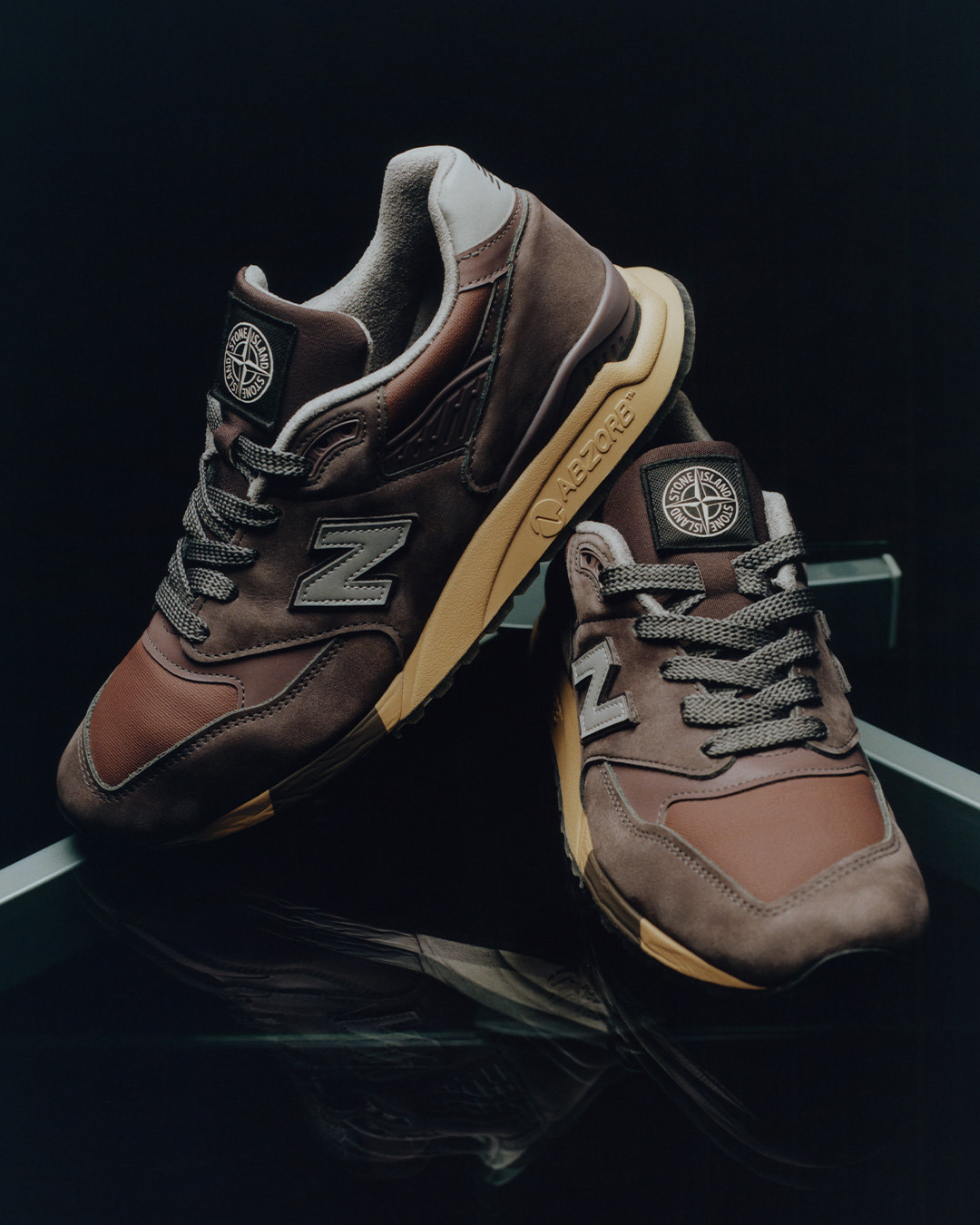 1081244821_03 Stone Island_New Balance 998.jpg