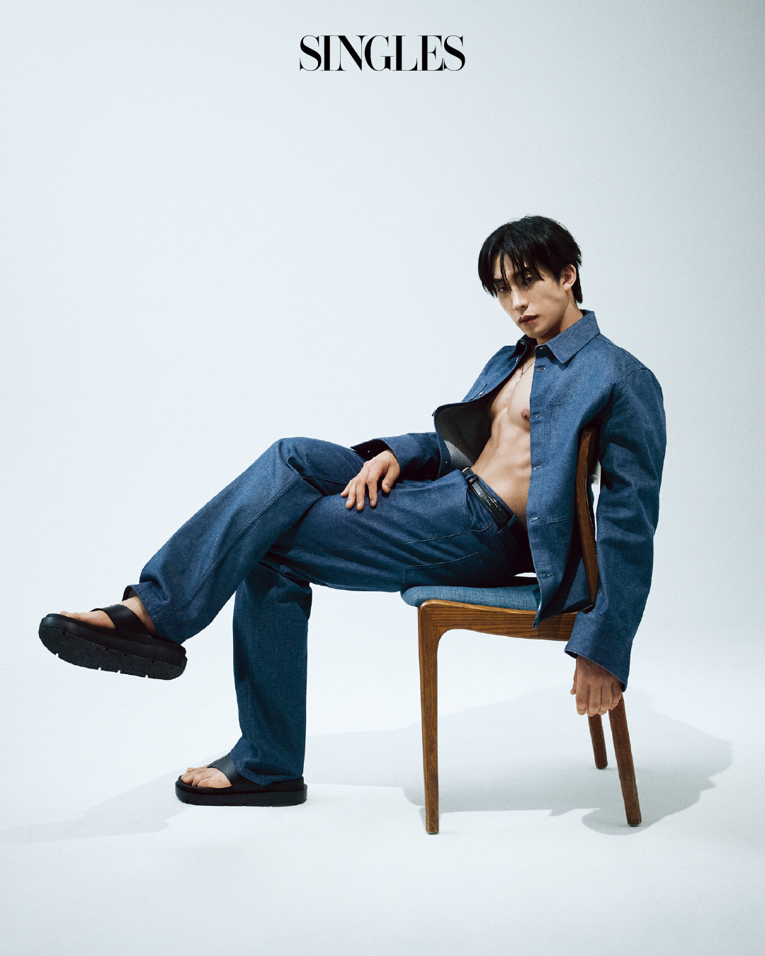 1306393338_[싱글즈 7월 호] 이상이 보도자료 이미지 (1).jpg