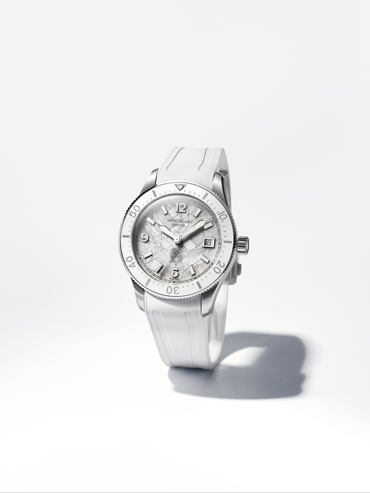 313820718_몽블랑 아이스드 씨 제로 옥시전 38mm (1).jpg