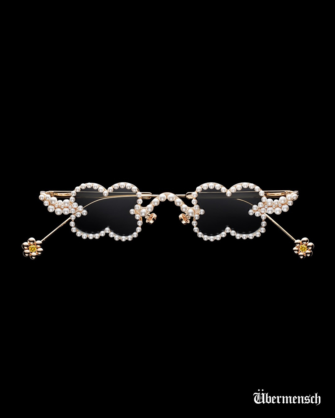 Custom Eyewear for @xxxibgdrgn⠀Eye Cloud, featuring a cloud-shaped frame and 168 detachable charms, captures the free spirit of G-DRAGON.⠀Inspired by the G-DRAGON’s favorite flower daisy, Übermensch embodies the art.jpg