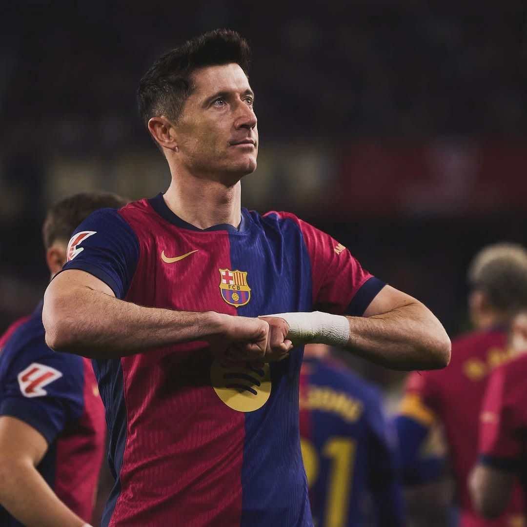 1249498281_Homebound with 3 points in the bag! �⚽@fcbarcelona.jpg