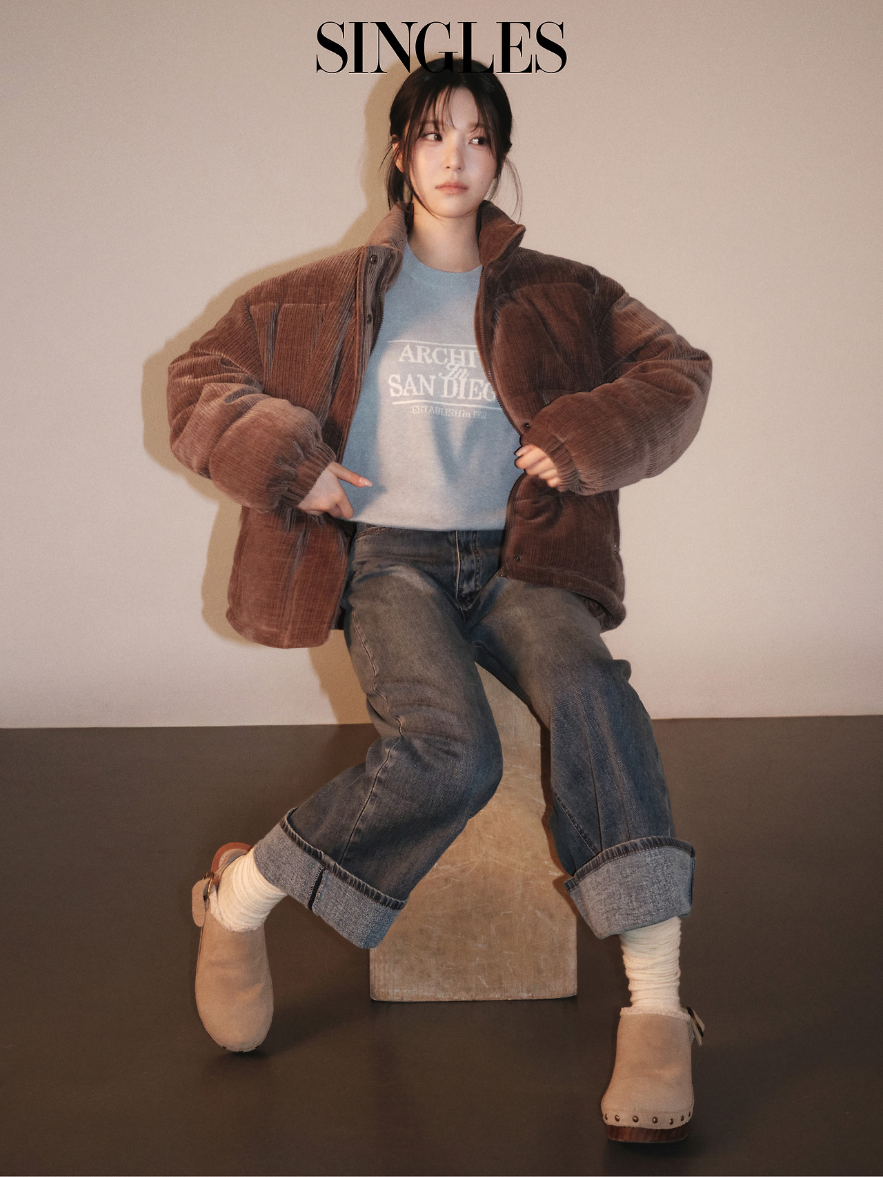 608877937_[싱글즈 12월호] 백지헌X행텐 보도자료 이미지 (3).jpg