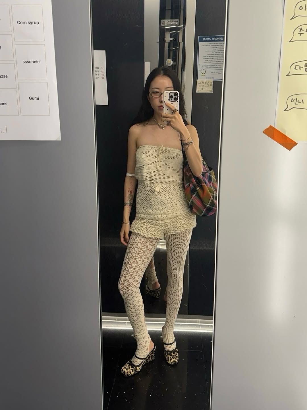 꽤나 지독한 컨셉으로 뜨개파티 뿌수기� 라기보단 소심하게 뜨개하면서 수다좀 떨고 왔쪄염�작년에 야심차게 떴는데 결국 아무것도 못했던 옷+한달도 전에 시작했지만 시작과 동.jpg