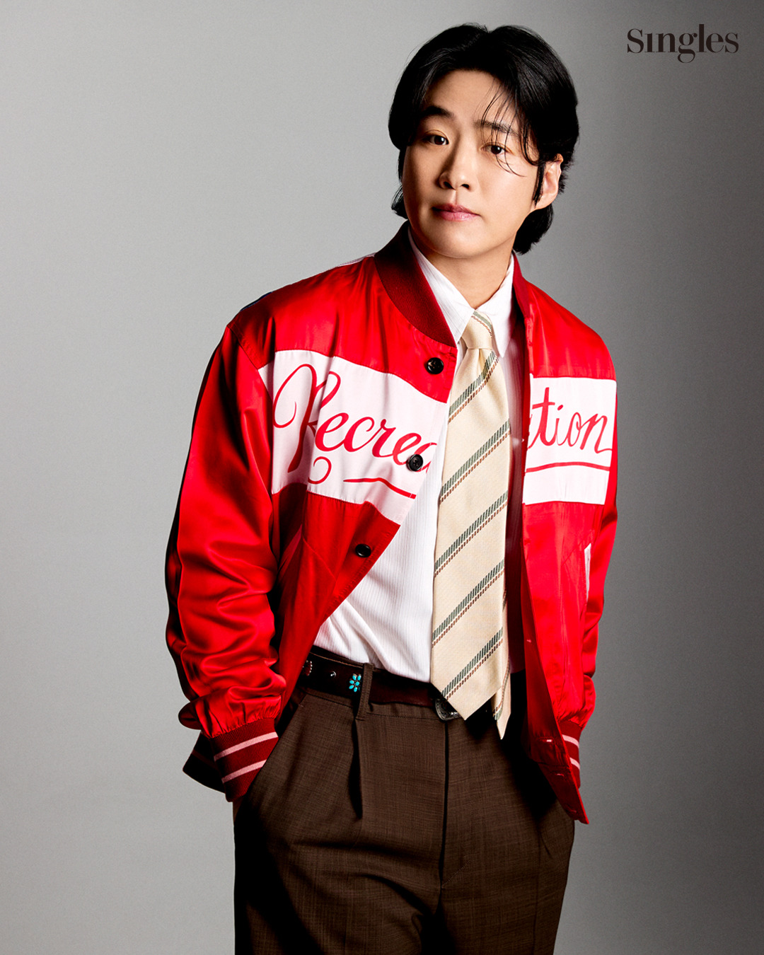 23620666_[싱글즈 6월 호] 안재홍 보도자료 이미지 (2).jpg