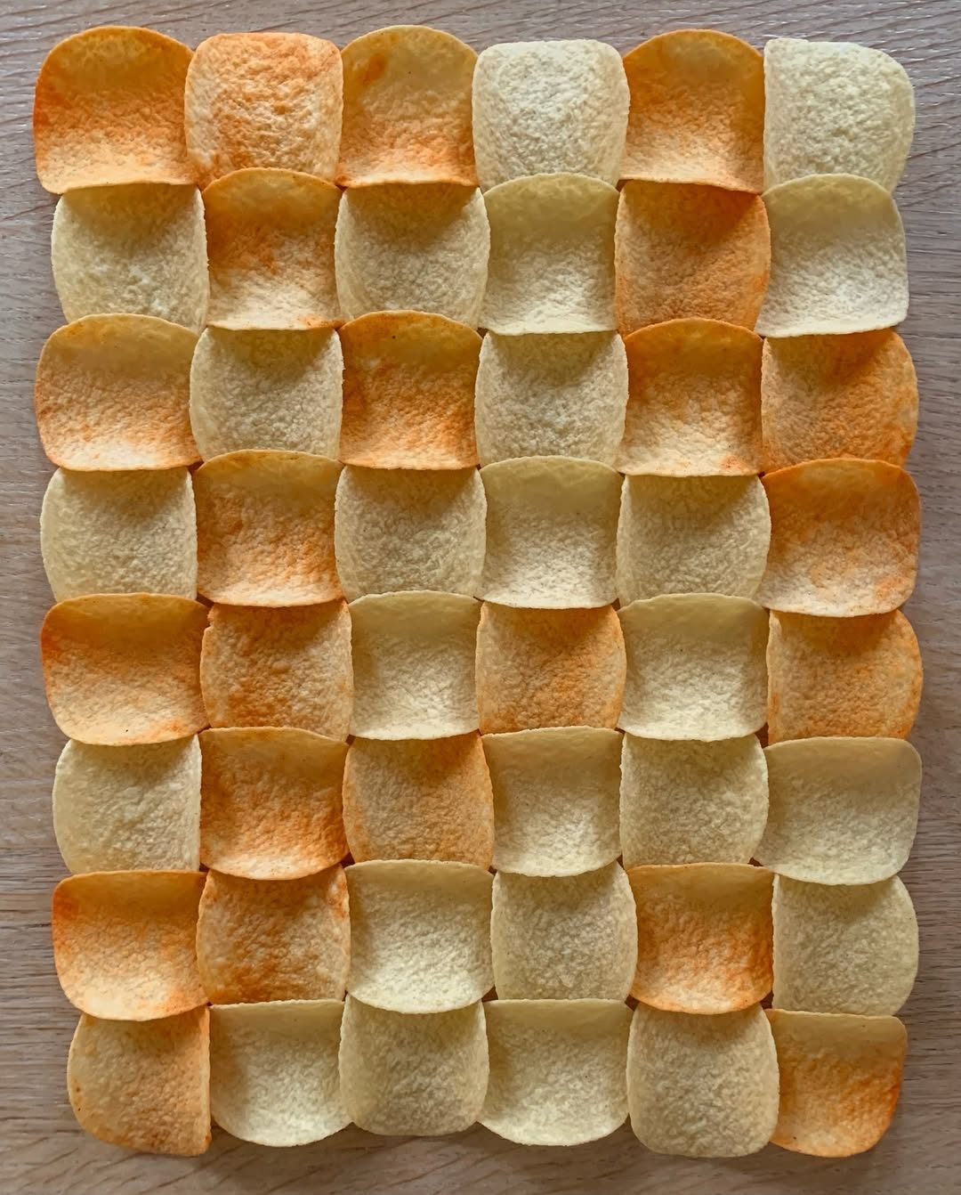 Pringles playtime! I had the wonderful experience of being invited speaker online with @weavehouston this weekend. One of my favourite slides in the presentation shows a pattern of Pringles potato crisps, positionin.jpg