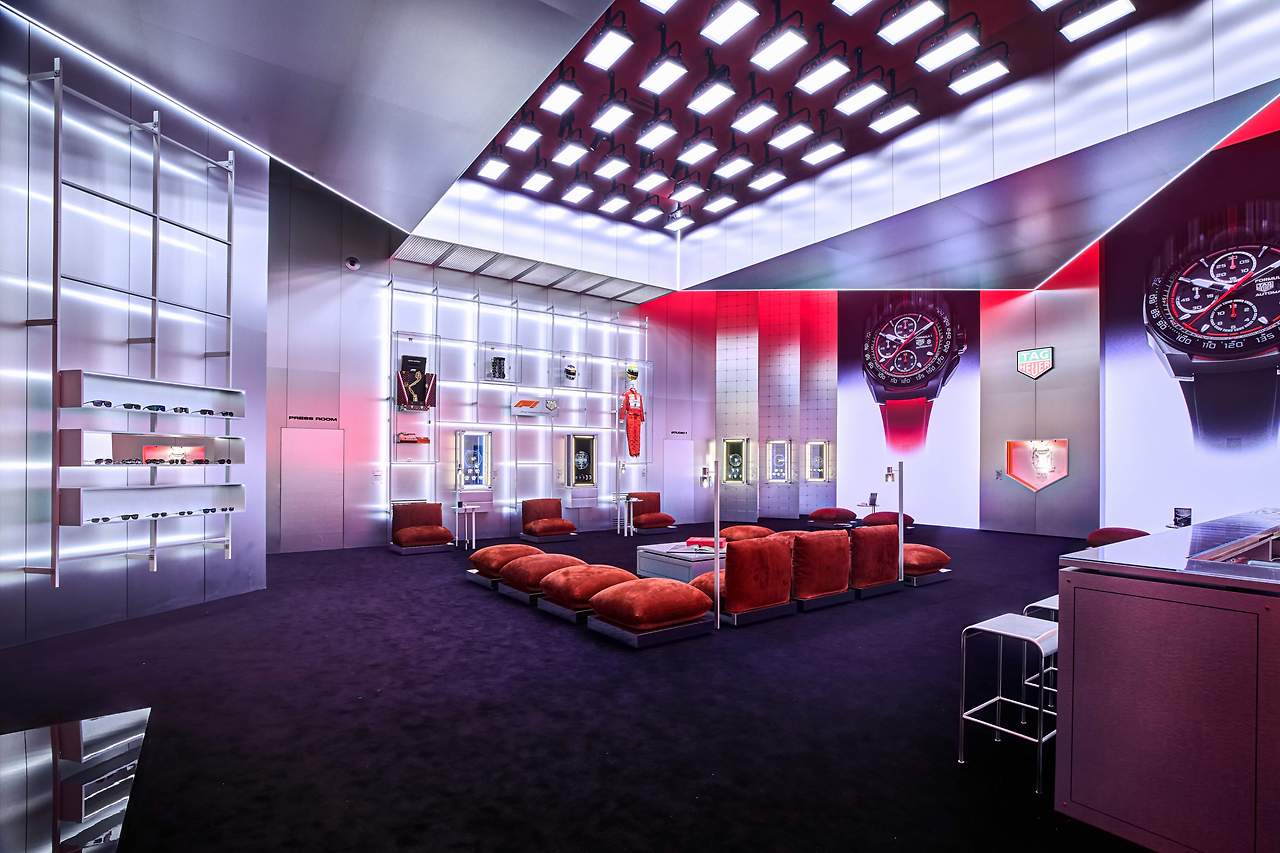 912058108_태그호이어 W&W 2025 부스전경2.jpg