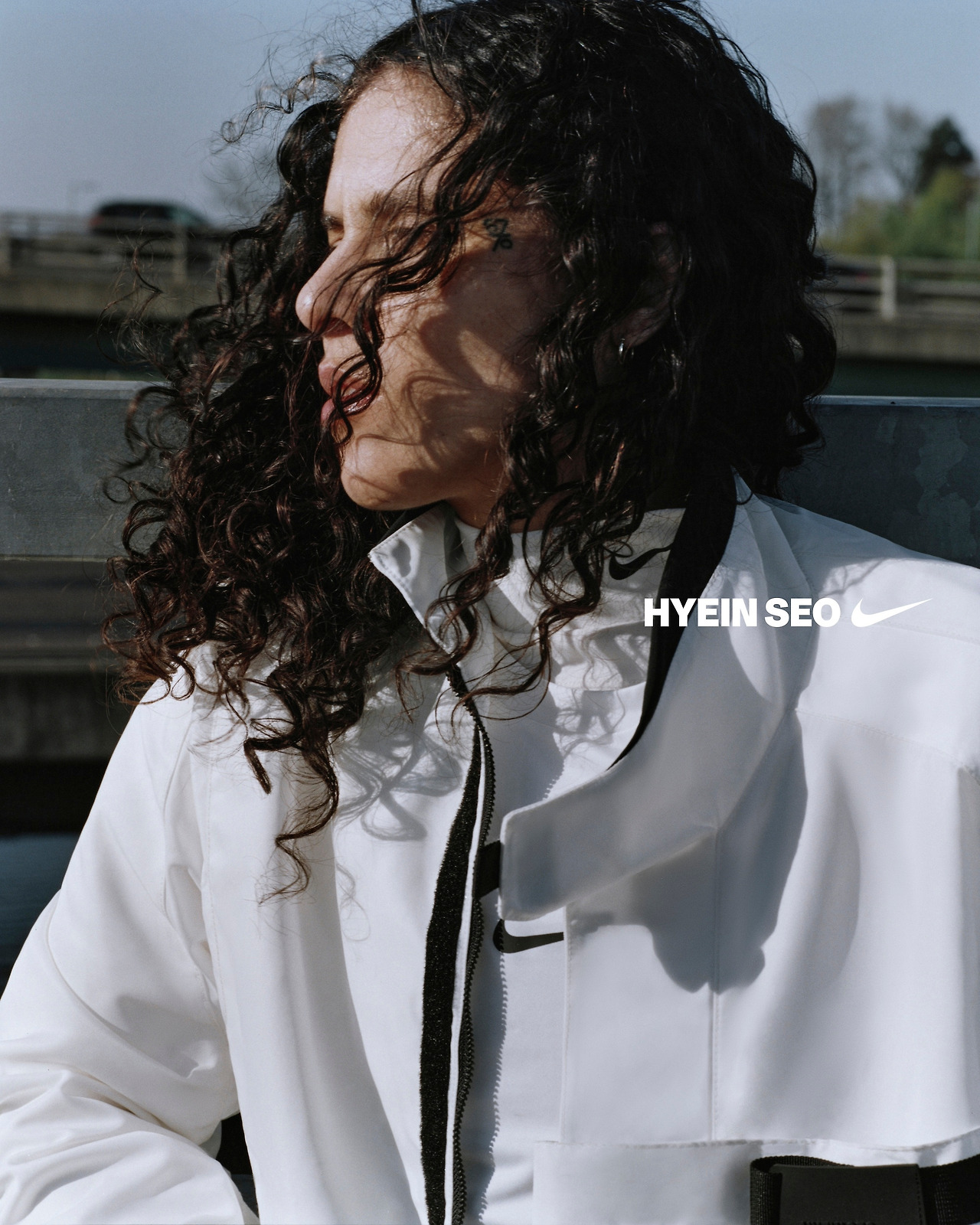 296897452_HS_NIKE_070 Shake_1.jpg