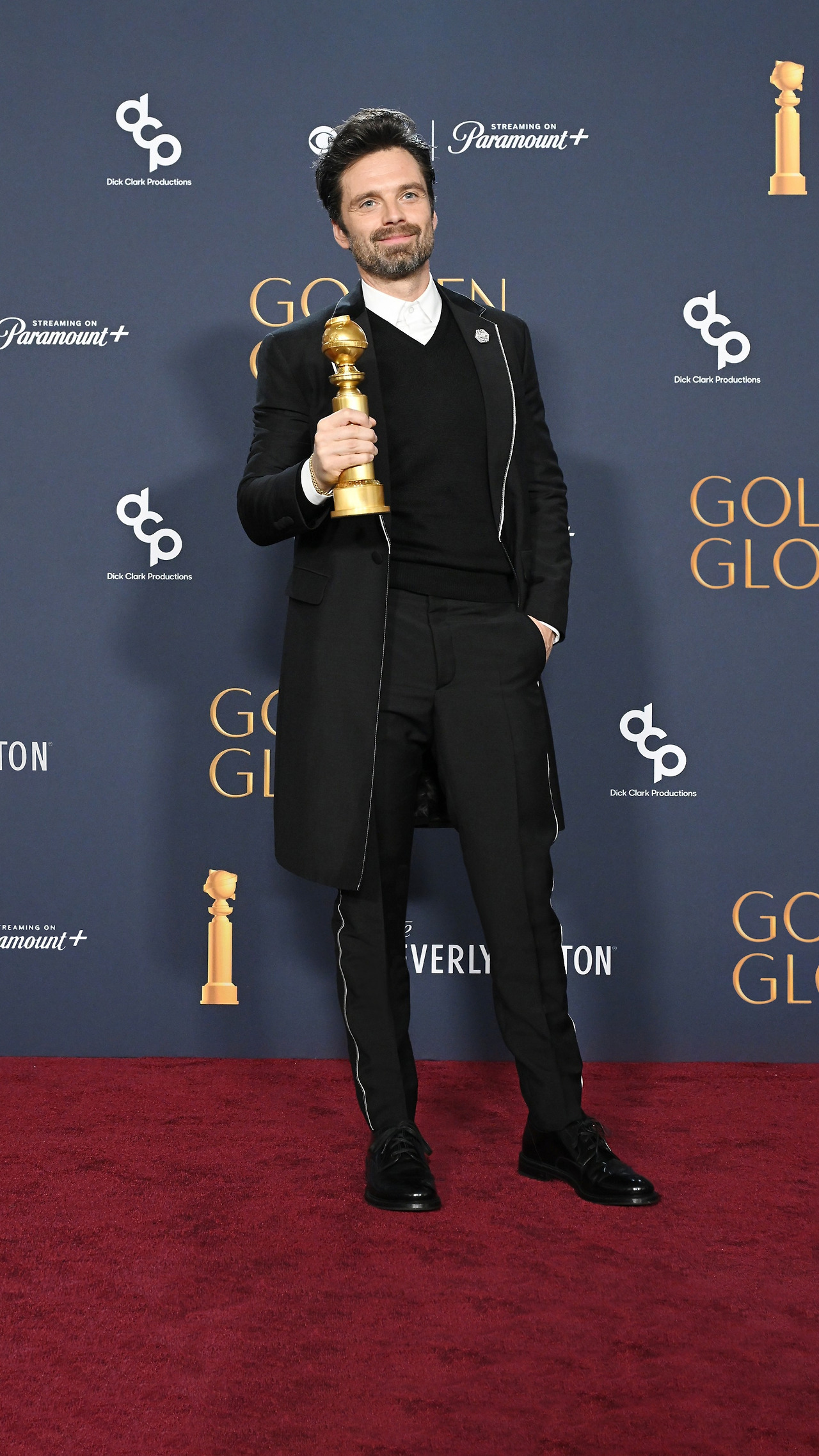 569808716_Sebastina Stan_PRADA_Golden Globes 2025.jpg