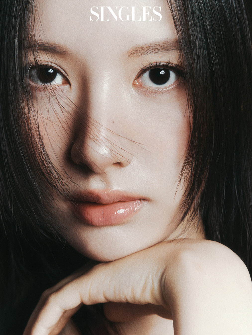 850791419_202507 싱글즈 디지털커버_김지연3-2.jpg