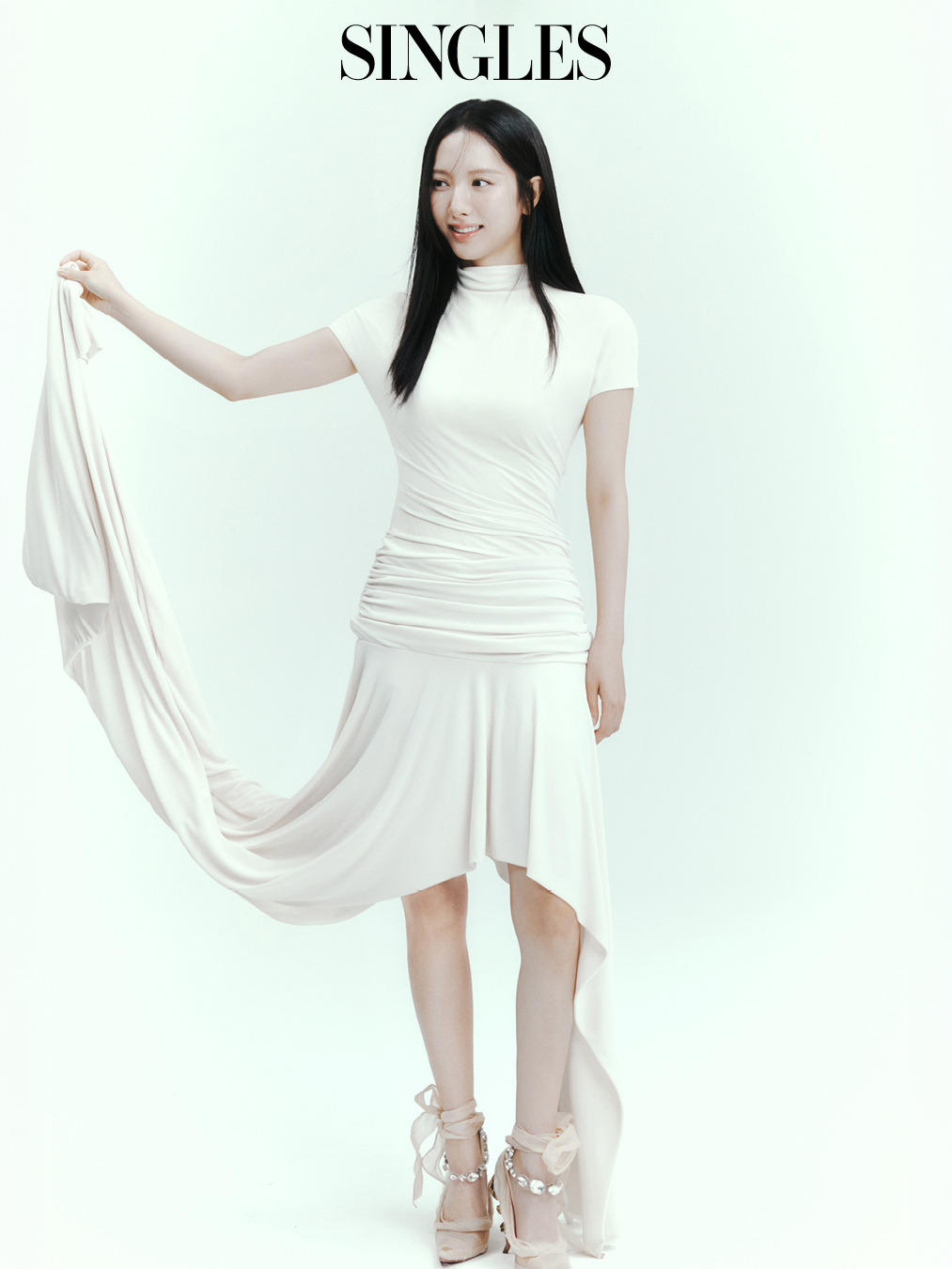 352927855_202507 싱글즈 디지털커버_김지연2-2.jpg