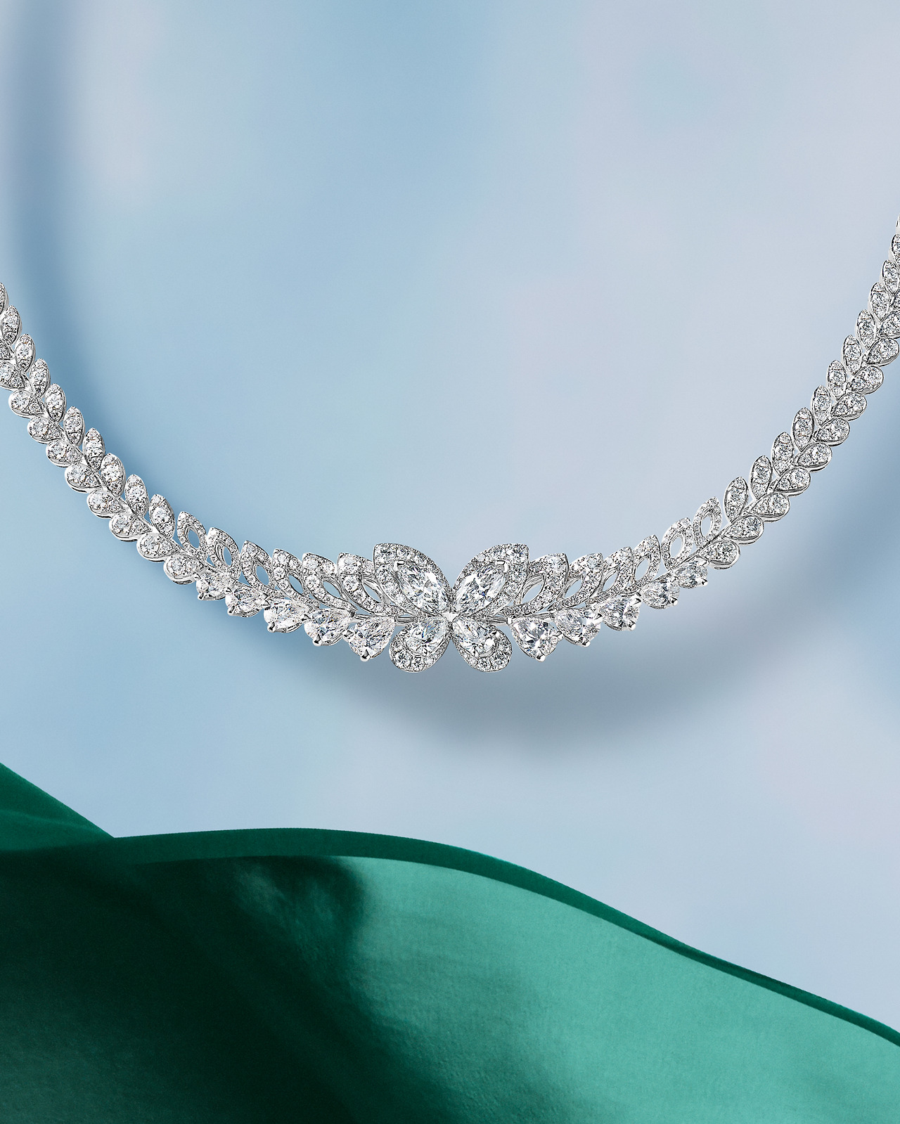 240477572_Graff Butterfly High Jewellery_WhiteFJ_4x5.jpg