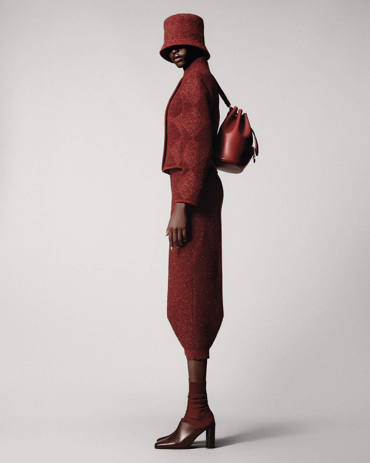 1548193342_[APR] 로로피아나 엑스트라 드로스트링 백팩 출시 (2).jpg