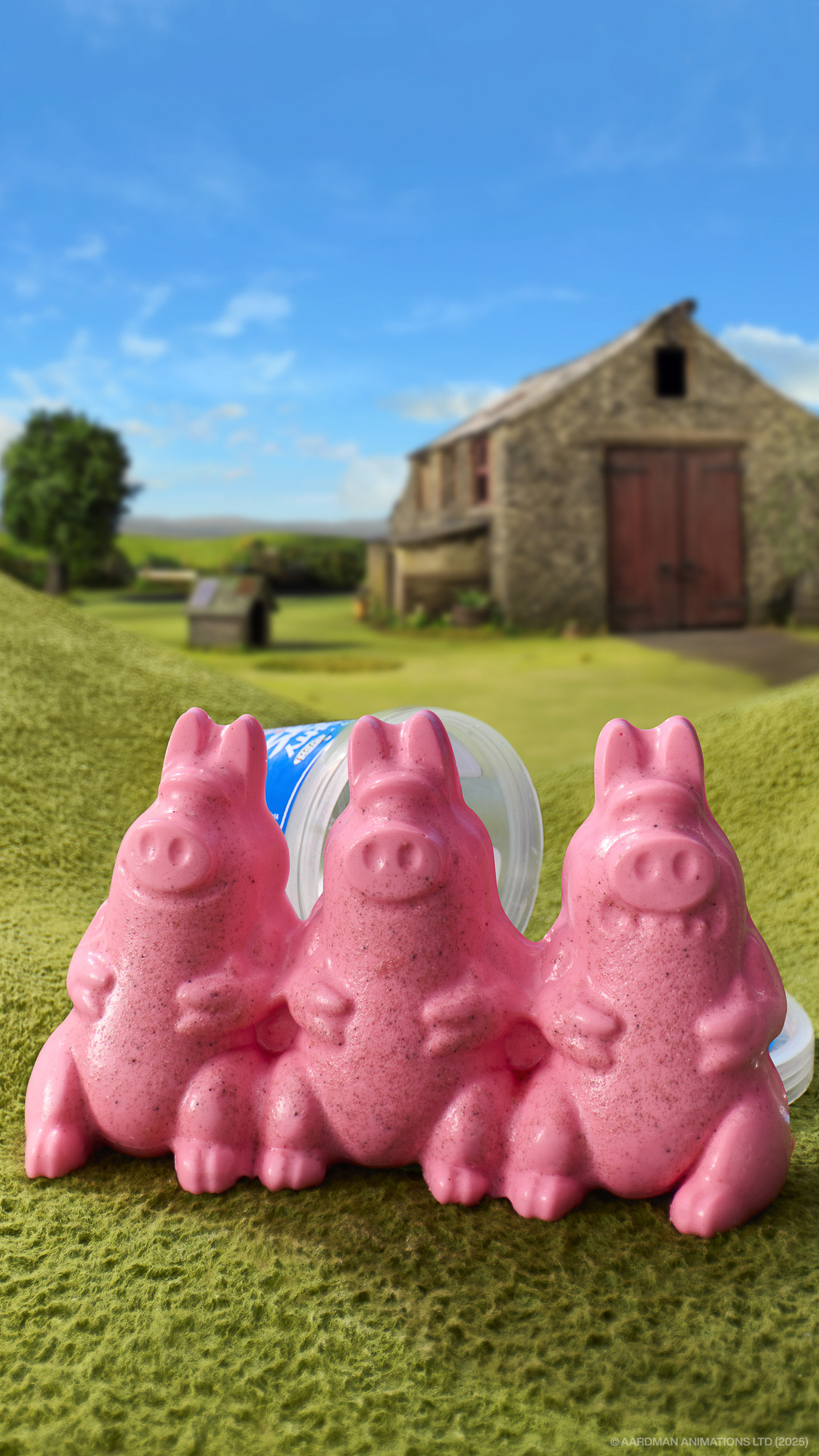 1094671567_[러쉬코리아]  못 말리는 어린양 숀 x 러쉬  콜라보레이션_너티 피그스_샤워 젤리_연출 컷(1).jpg