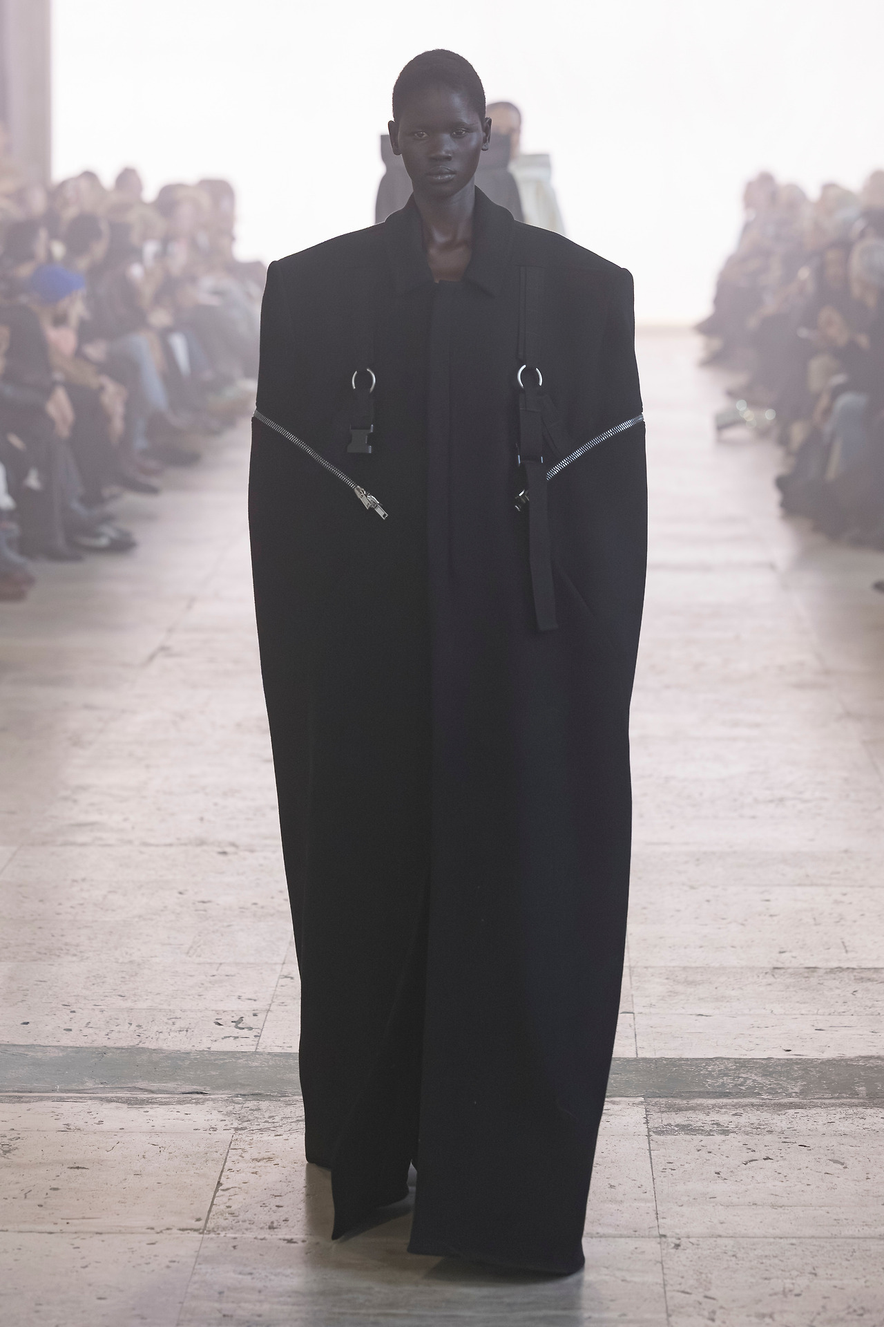 1419142698_Rick Owens PO F25 042.jpg