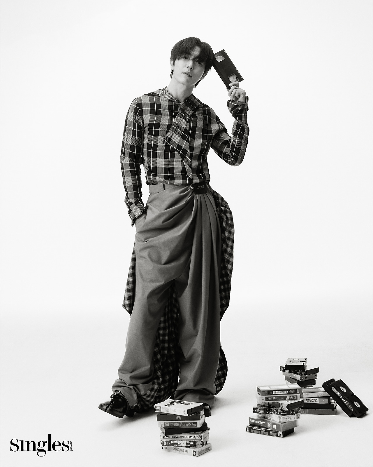 972166139_김재욱 이미지 1.jpg