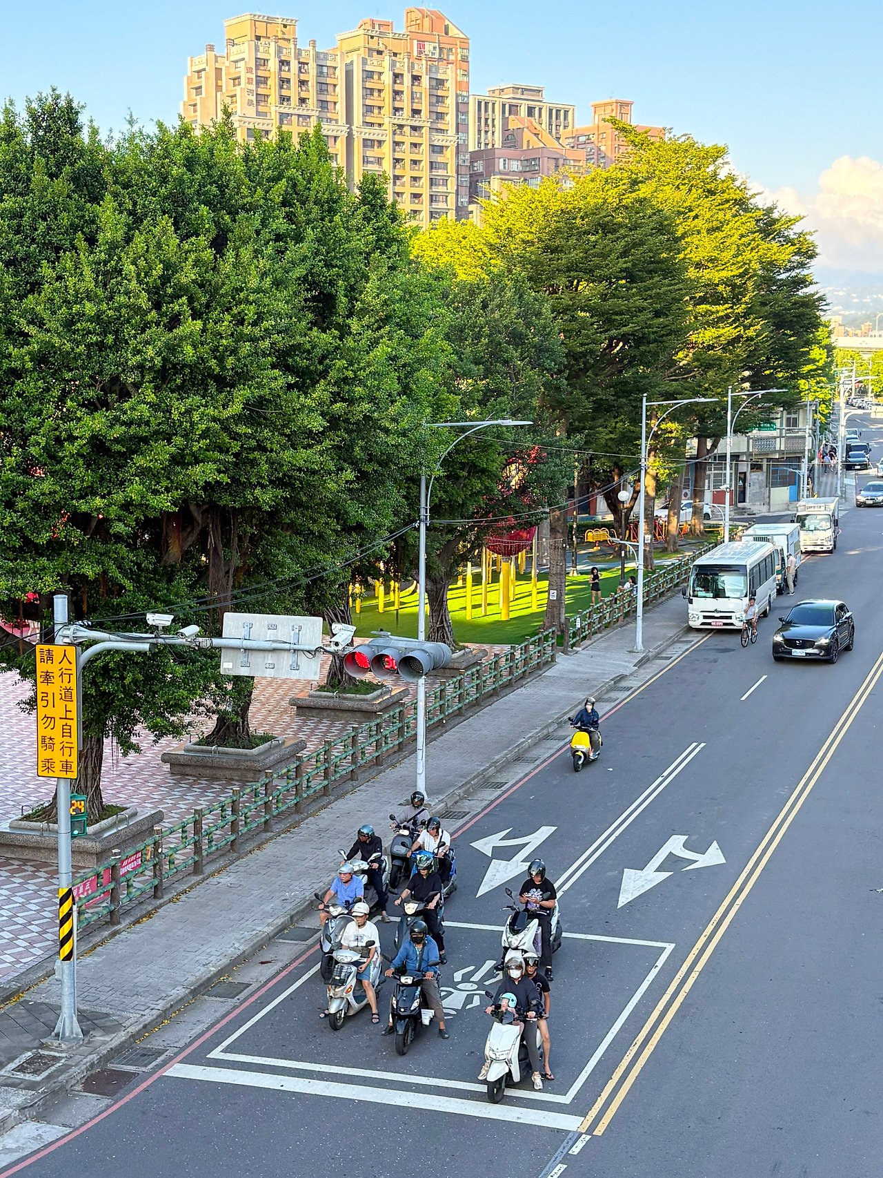 중샤오 부두(忠孝碼頭) 투어 (1).jpg