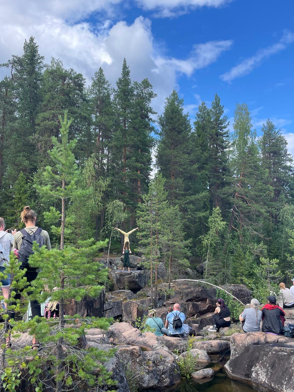 투아나 서커스.jpg