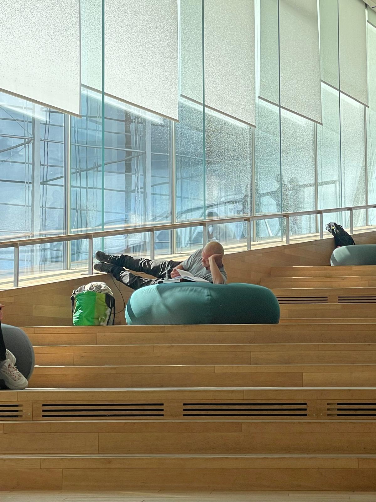 핀란드 도서관2.jpg