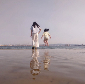 표지- 두딸들-이윤이우-바다.jpg
