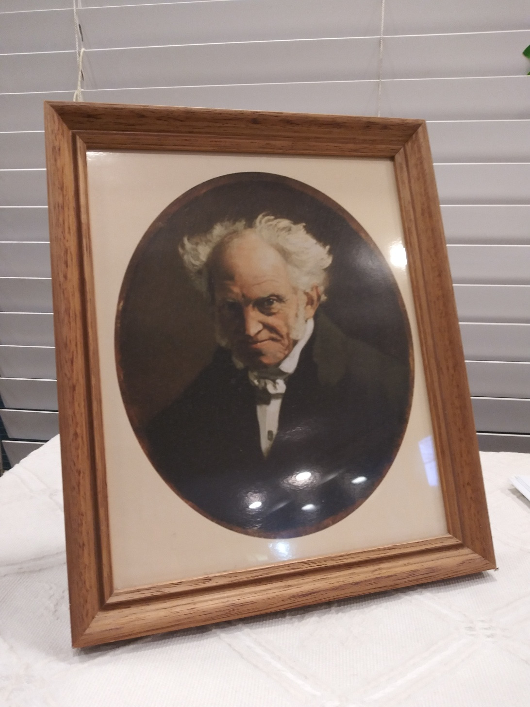 20250531- 인더가든의 피아노 위에 놓여져 있던 사진.jpg