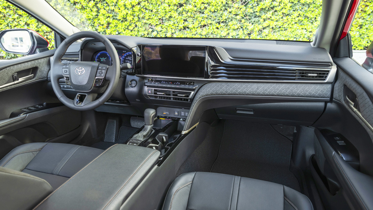 toyota-camry-hybrid-owner-review-score3.jpg