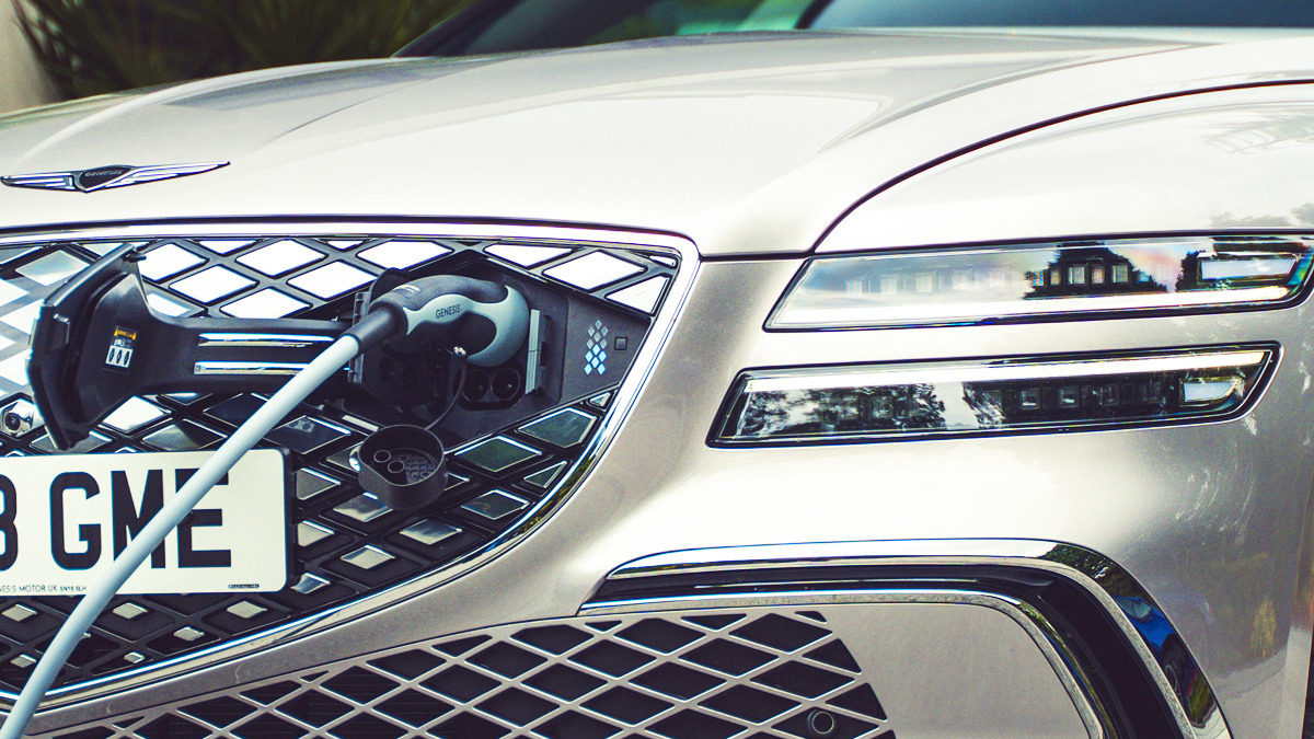 Genesis-G80-Electrified-Pulls-Out-of-the-US1.jpg