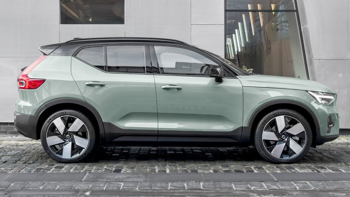 volvo-xc40-2026-quiet-luxury-sales-no11.jpg